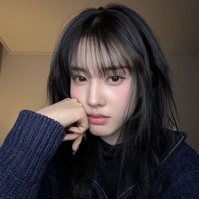 dahayugantarii's profile picture. pretty enough to ruin your peace.
                                      she/her but also she/oh-my-god.