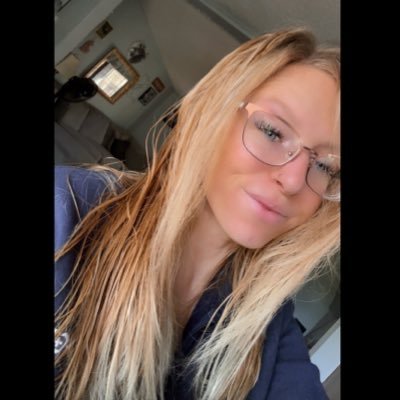 Beckyxoxo18's profile picture. ask me about my dogs