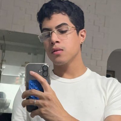 beyzinhu's profile picture. Jolene, I know I'm a queen