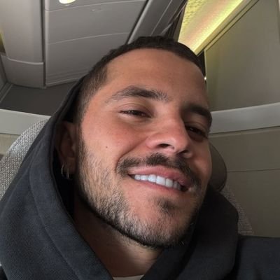 tuita_gustavo's profile picture. realitys • filmes • séries • novelas • animes • falo sobre tudo e mais um pouco ✨