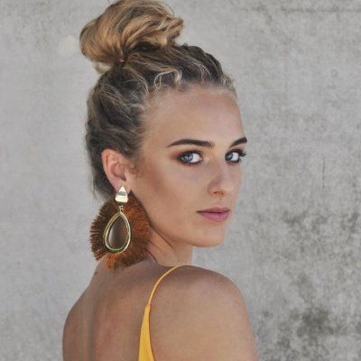 Samir1142788's profile picture. Striving makes us better
enjoys interacting with people