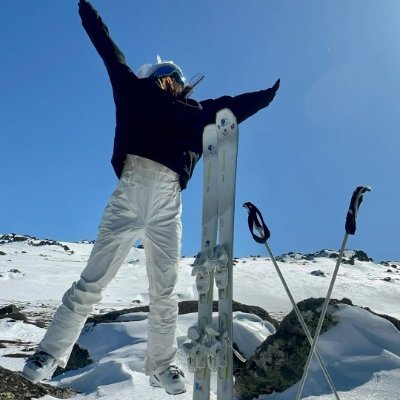 jfwulsd's profile picture. I love the sea air and the tranquility of the beach, but extreme sports, travel, and hand-drip coffee are what life is really like now.