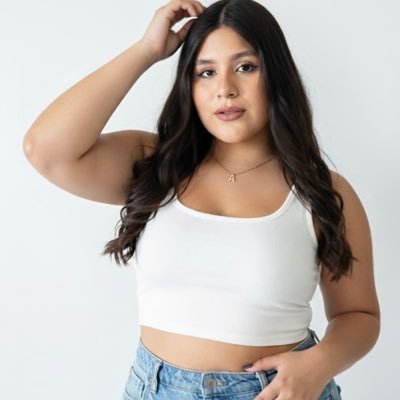 giron_anahy's profile picture. 