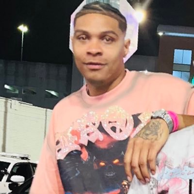 TTallfrank's profile picture. 25 ♓️. 6'9ft😈 IG.📸 @m2tymess SC.👻 totallfrank