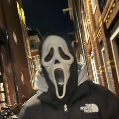 Wife_of_Batman's profile picture. M