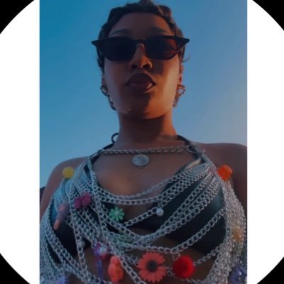 SslimKardashian's profile picture. i’m not a real person. it’s all Ai 😂