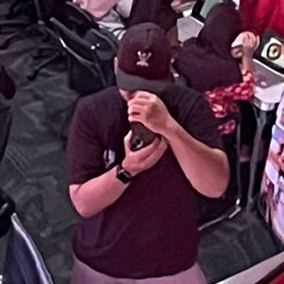 rizalzckr's profile picture. 