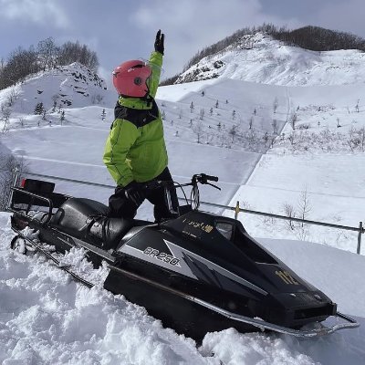 clqgigasd's profile picture. I enjoy diving, skydiving, movies, and tennis. I firmly believe that what's meant to come will come, whether it's love or career success; nothing will be absent