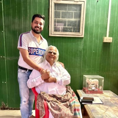 Sharmaarpit117's profile picture. Engineer by Profession Entrepreneur by choice 😉