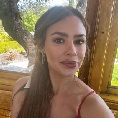 KymbreK's profile picture. Slytherin. Novice Shrimp Farmer & I do in fact, buy myself flowers.