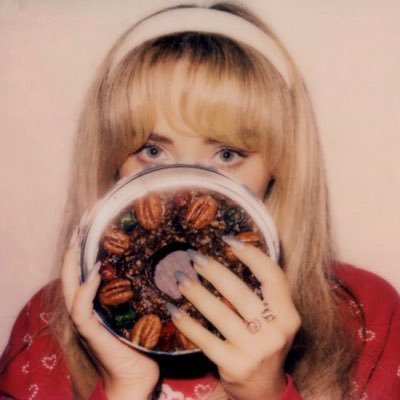 rezzbell's profile picture. 25 bi & black she/her | that one friend that’s too woke