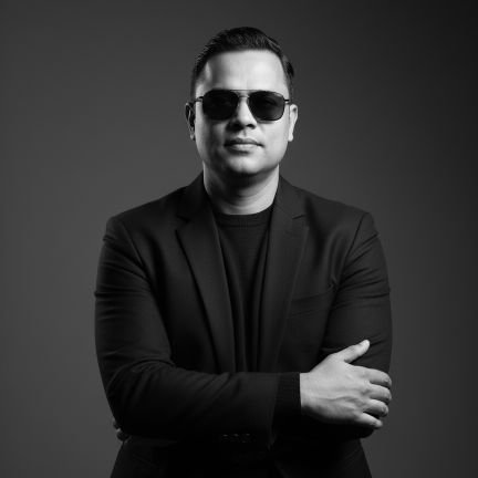 rushijogle's profile picture. 🕸️🎬 Web enthusiast by day, Netflix binger by night! If 'web stuff' was a genre, I'd win an Oscar for my dedication! 😂