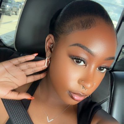 xclusivechoc's profile picture. 