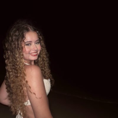 BeatrizLanutti's profile picture. sou atriz :))