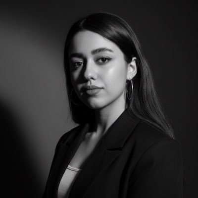 sheydasey's profile picture. فردایی پشت ابر ها میبینم زیبا تر از امروز.🪽 2004