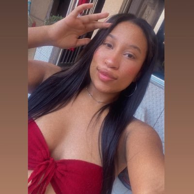 julianacleto__'s profile picture. todo dia é 4 de novembro @FluminenseFC