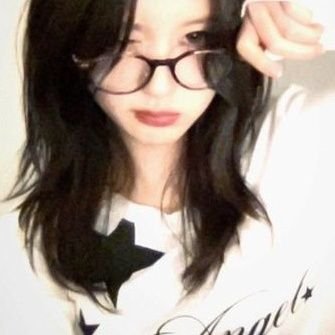 ncuriouside's profile picture. actually 😮 99% daydreamer 💤 1% night thinker 🦉