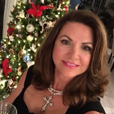 LorrieBoca's profile picture. 🍀Stock Trader 🌞Sun & Sand Lover 🛠️ DIY Fanatic 💃🏻SuperMom 😃Ark Builder 🇺🇸Libertarian