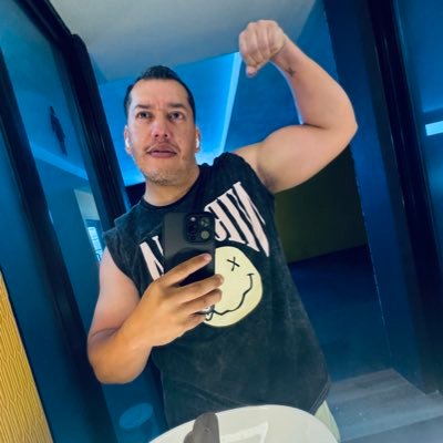 ussieltorresmx's profile picture. Single | dreamer, partier, worker... dreammaker!