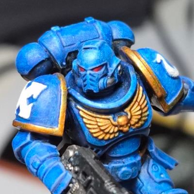 R0YSIA's profile picture. 本屋でウォーハンマーに出会ってハマりました