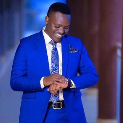 MichealKadebra's profile picture. PRO Kigezi Homeboyz 

102.6HOPE FM (Raising Star sports & Football commentary 👌