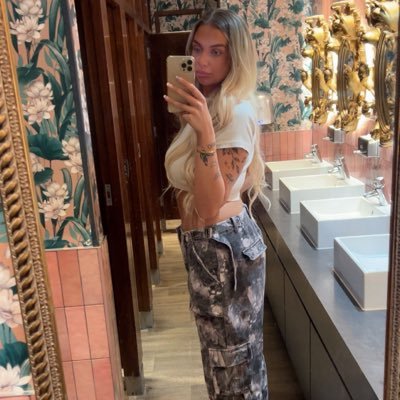 x_lisabrown's profile picture. Insta - xlisabrown