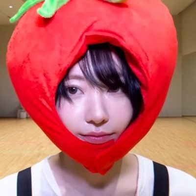 v1olentmajority's profile picture. yoghurt cat