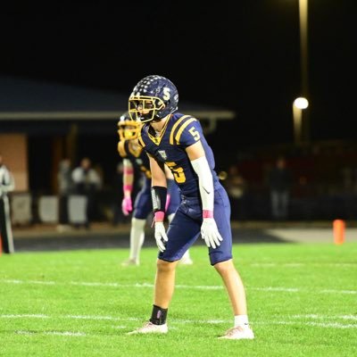 amdo95794's profile picture. Basketball/Football/Baseball/Track/Golf 6’1 175 3.6 GPA FB/LB SF/G