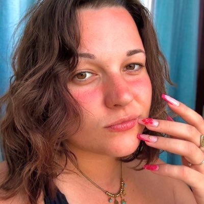 binzouzz's profile picture. 