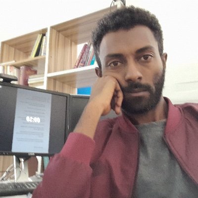 Iskewabe's profile picture. Designer & maker