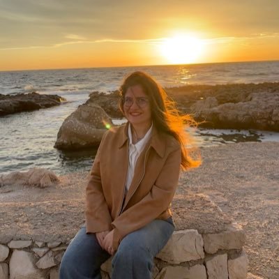 elenassilence's profile picture. • Elena • 🌹🌈 • innamorata della luna, dei tramonti, del mare, dei bambini, del buon cibo, dell’arte, della bellezza, del silenzio, dell’amore • ✨