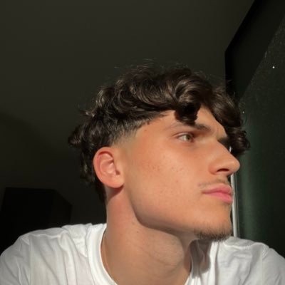 folliotjr's profile picture. 