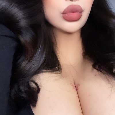 bivncz's profile picture. just shit taste in metalcore music with a side of severe social anxiety but it jiggles when i walk ✨💕