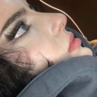 _B33ii's profile picture. أمشي على درب الهوى.