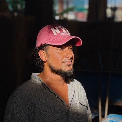 roneymukkadan's profile picture. I play around with AI marketing tools. But mostly I use my X as a swipe file.