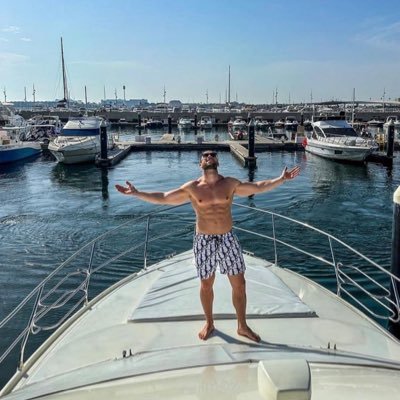 StevenBoykk1v's profile picture. I’m a power ball winner of $345m ,I’m using this medium to appreciate the society by giving out $3500 each to my first 4k followers & poor/needy