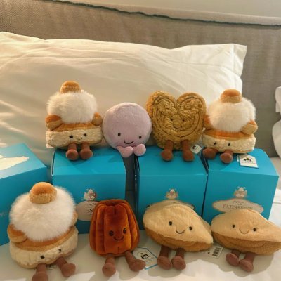 Ssfsfew's profile picture. Be the energy you want to attract.