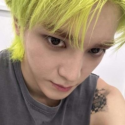 julianatrack's profile picture. bad kid with a strong ego