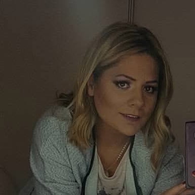 tocaksrece's profile picture. Sve ce ovo jednom proci 🕊️

Ljepota je moć, osmijeh je njegov mač. 🖤