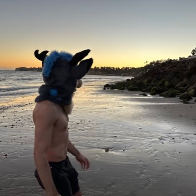 Wanderthebuck's profile picture. main account. silly deer. lvl 30. anime, gaming, lifting. nsfw. mdni 🔞 🪡: costumesandmore