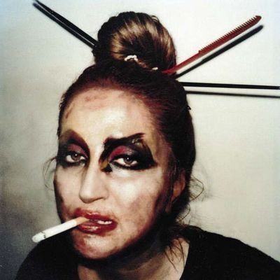 MaYalesBeg's profile picture. Apri il coure! Scherzo dai, apri il vino.