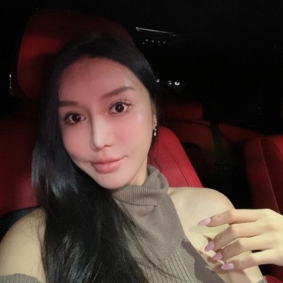 Jessie1897's profile picture. Travel enthusiast ✈️, who enjoys majestic mountains ⛰️, tranquil beaches 🏖️ and vast grasslands 🌾