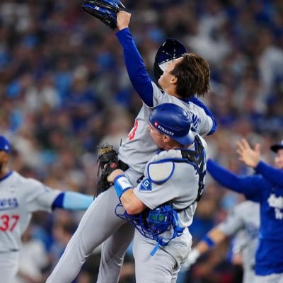 rg2329's profile picture. Arsenal