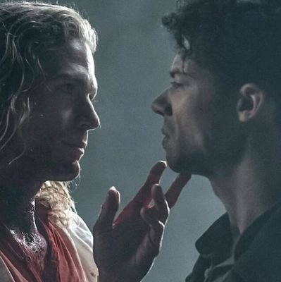 oathkeepergirl's profile picture. Un pasticciotto ripieno di polemiche. You Want Her? Go Get Her. So He Did. “La mia vertigine più grande sei tu ❤️ #mezzanottini #braime #loustat 
@BackMarti