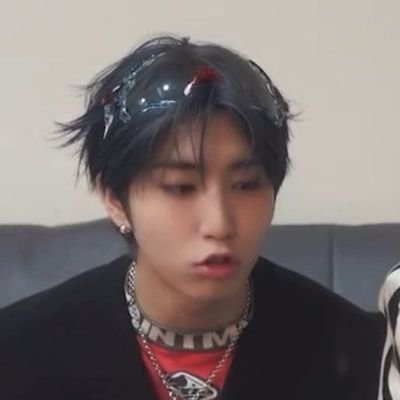 calcinhAdohAn_'s profile picture. sOu lésBicA e han utt tenham compAIxAO 🦭