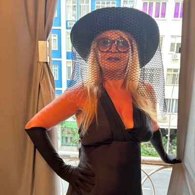 louramello's profile picture. COMENTARISTA DE REALITY BBB,FAZENDA,POWER COUPLE BRASIL E OUTROS QUE FOREM APARECENDO