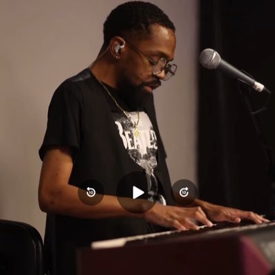 KrowLittle's profile picture. living life between treble & bass clefs.. #DUp4Ever 🙏🏾👌🏾♦️🎹