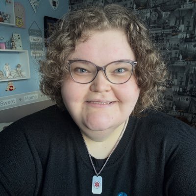 ChloeZara11's profile picture. Creator of @sprinklecourage ✨ Muddling my way through life with Chronic & Mental Illnesses ✿