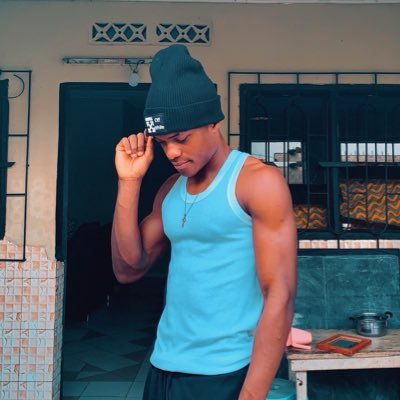 Karid_f's profile picture. 𝕵’𝖆𝖎 𝖉𝖚 𝖑𝖎𝖌𝖔𝖙𝖊𝖗🧶𝖒𝖆 𝖕𝖊𝖚𝖗😰𝖑𝖊 𝖒𝖆𝖓𝖖𝖚𝖊💶𝖆 𝖓𝖔𝖎𝖗𝖈𝖎𝖗 𝖒𝖔𝖓🖤