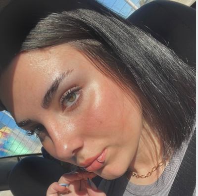 emzvenjohnsje's profile picture. heyyy im Emma
last acc got banned... support appreciated so msg me? or follow me? dont be shy xx